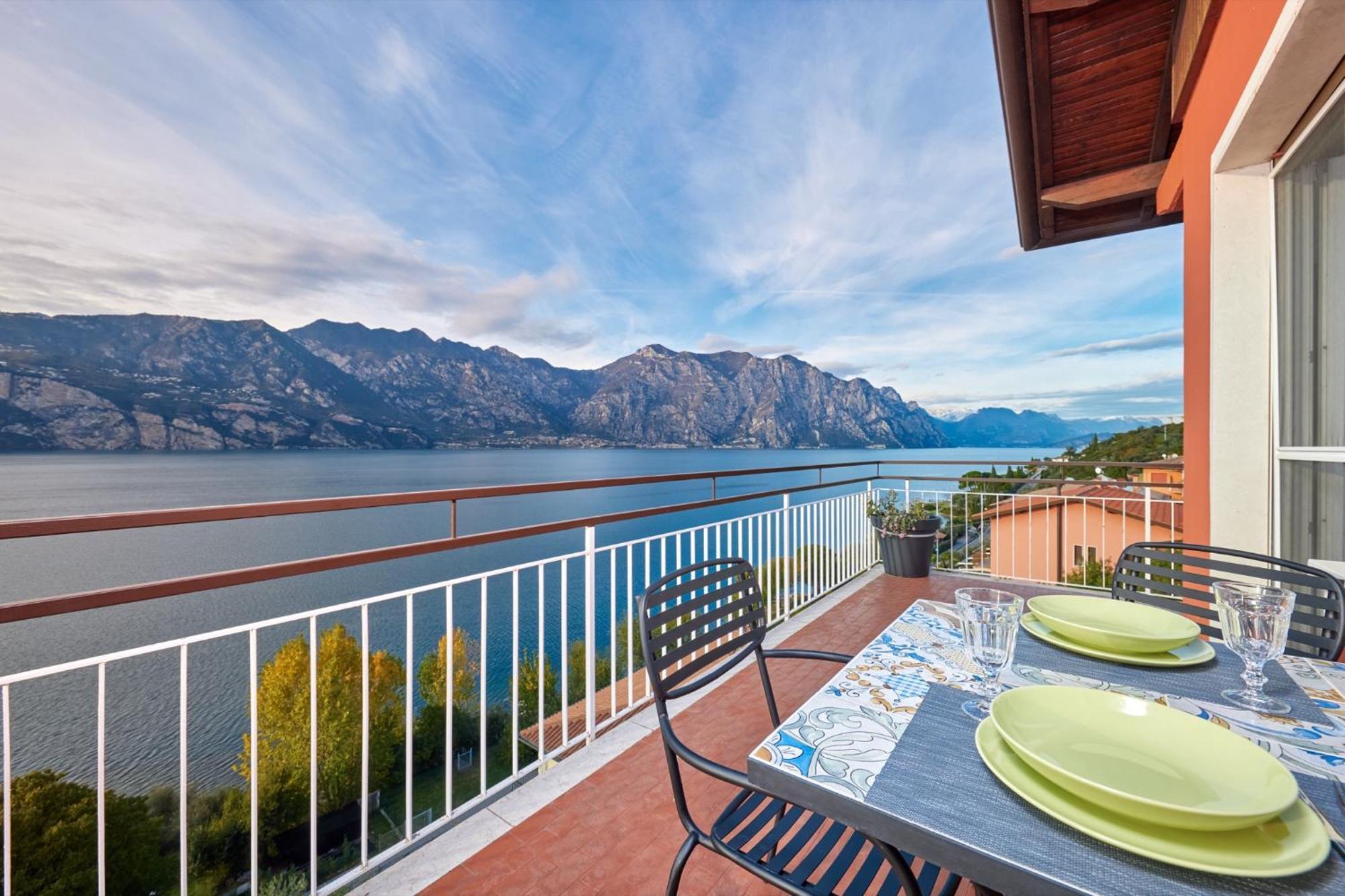 Lake View Luca Apartment Malcesine Exterior photo